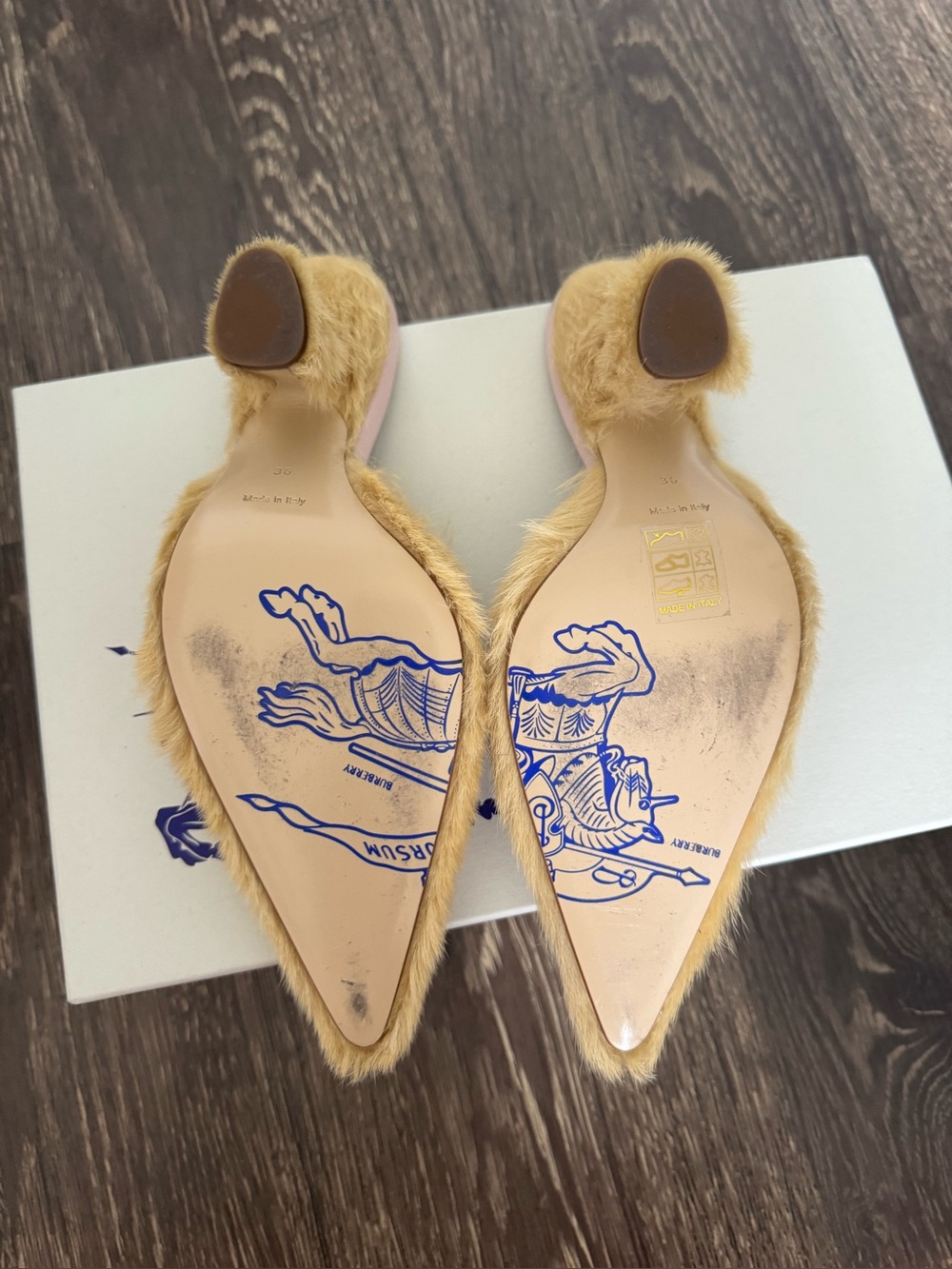 Burberry yellow calf hair mules - Picture 8 of 11
